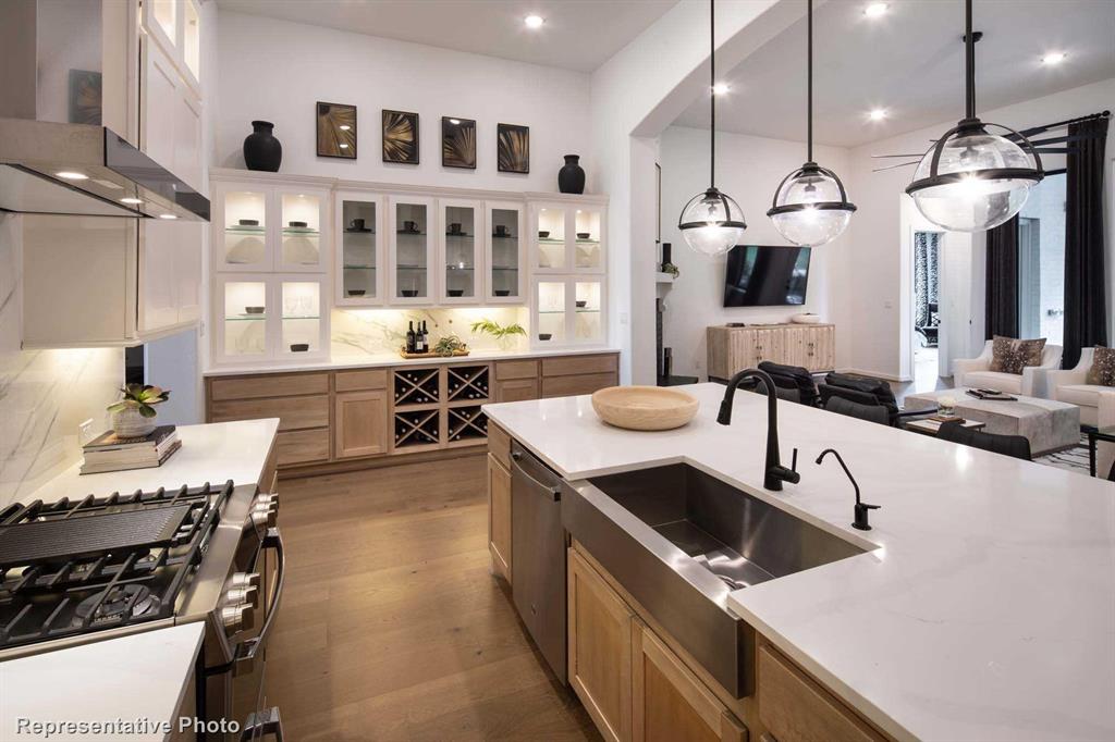 4121 Buffalo Clover Drive