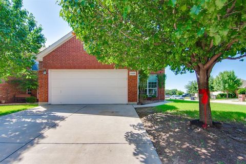 Photo of 11800 Porcupine Drive, Fort Worth, TX 76244 (MLS # 21234147)