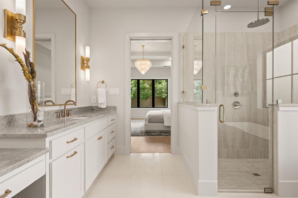 Eastpointe Ter - Residential