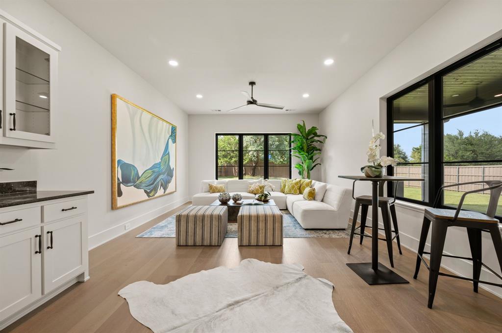 Eastpointe Ter - Residential