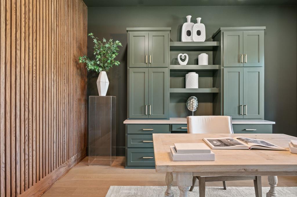 Eastpointe Ter - Residential