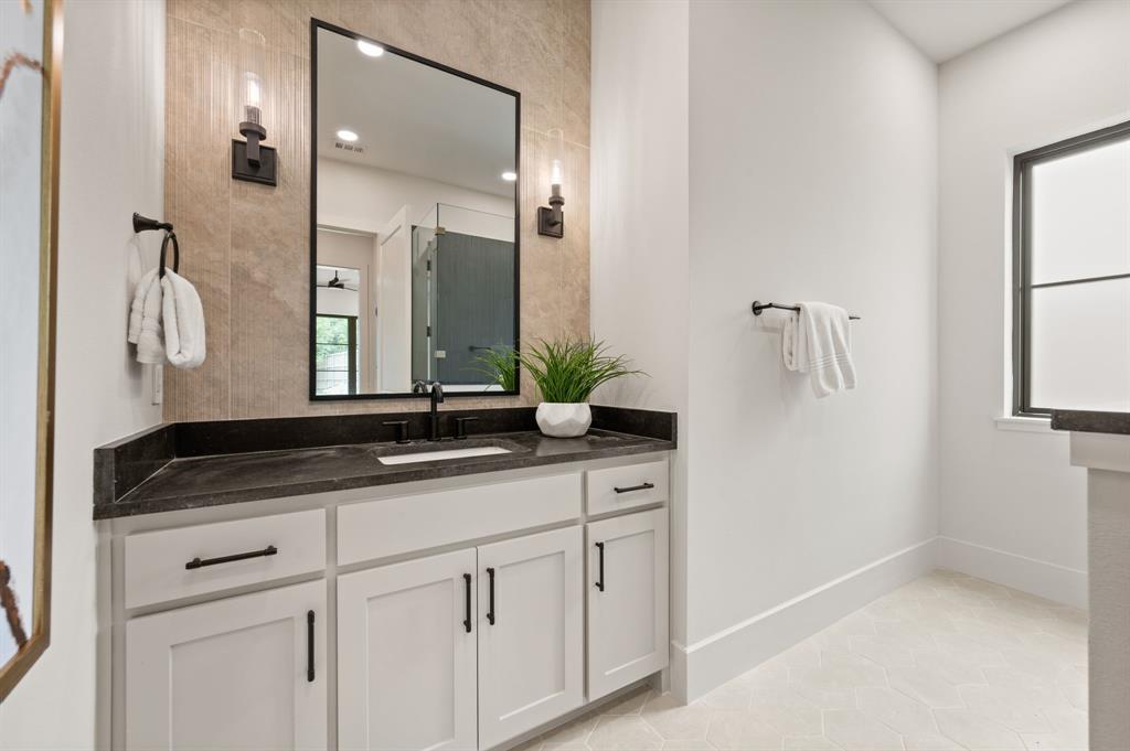 Eastpointe Ter - Residential