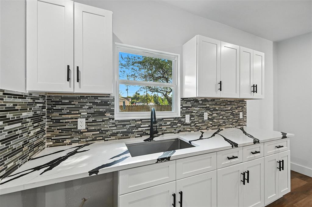 Colonial Annex - Residential