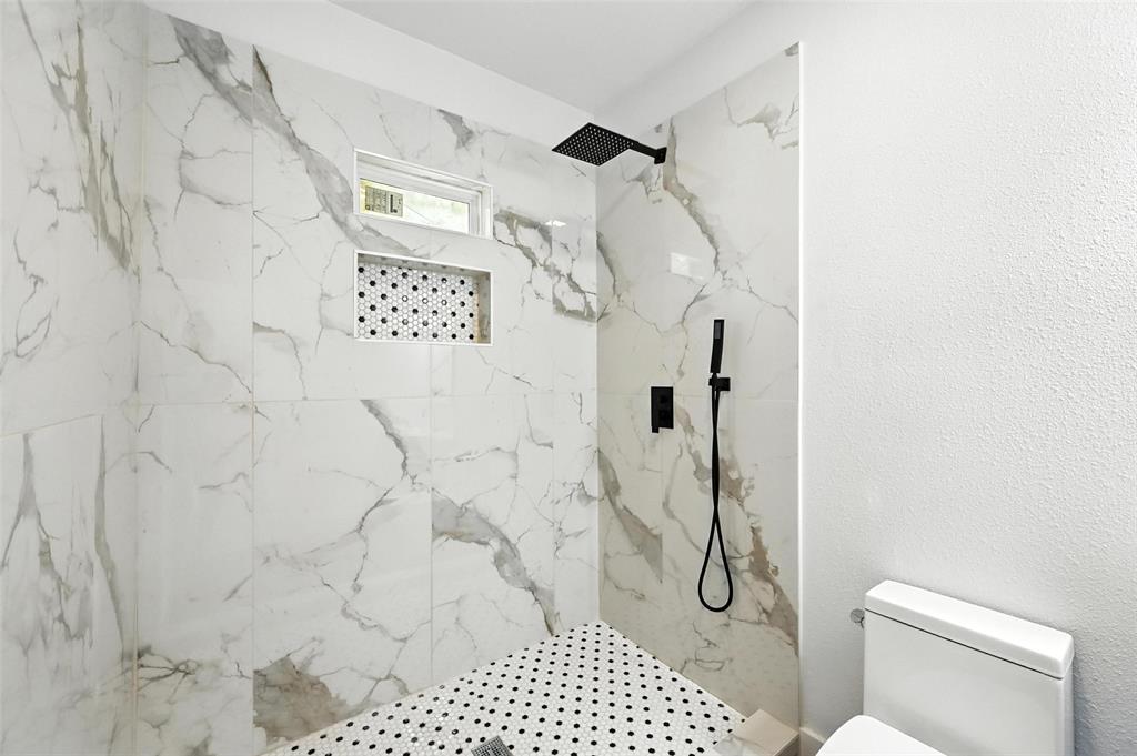 Colonial Annex - Residential