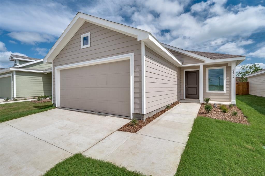 Photo of 3700 Bluebird Lane, McKinney, TX 75071 (MLS # 21409023)
