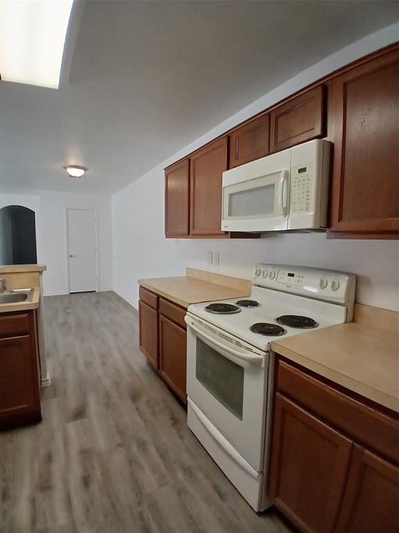 Biggs J E - Residential Lease