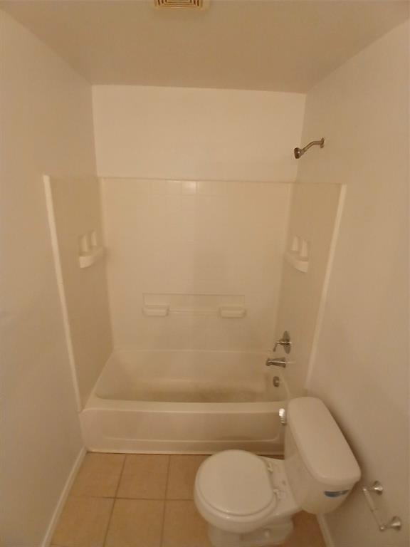 Biggs J E - Residential Lease