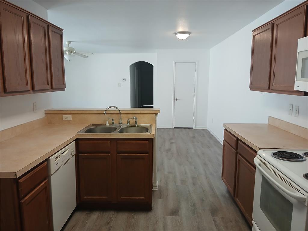 Biggs J E - Residential Lease