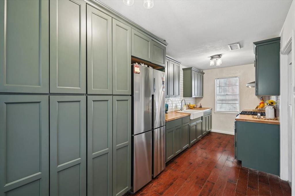 2508 W Rochelle Road