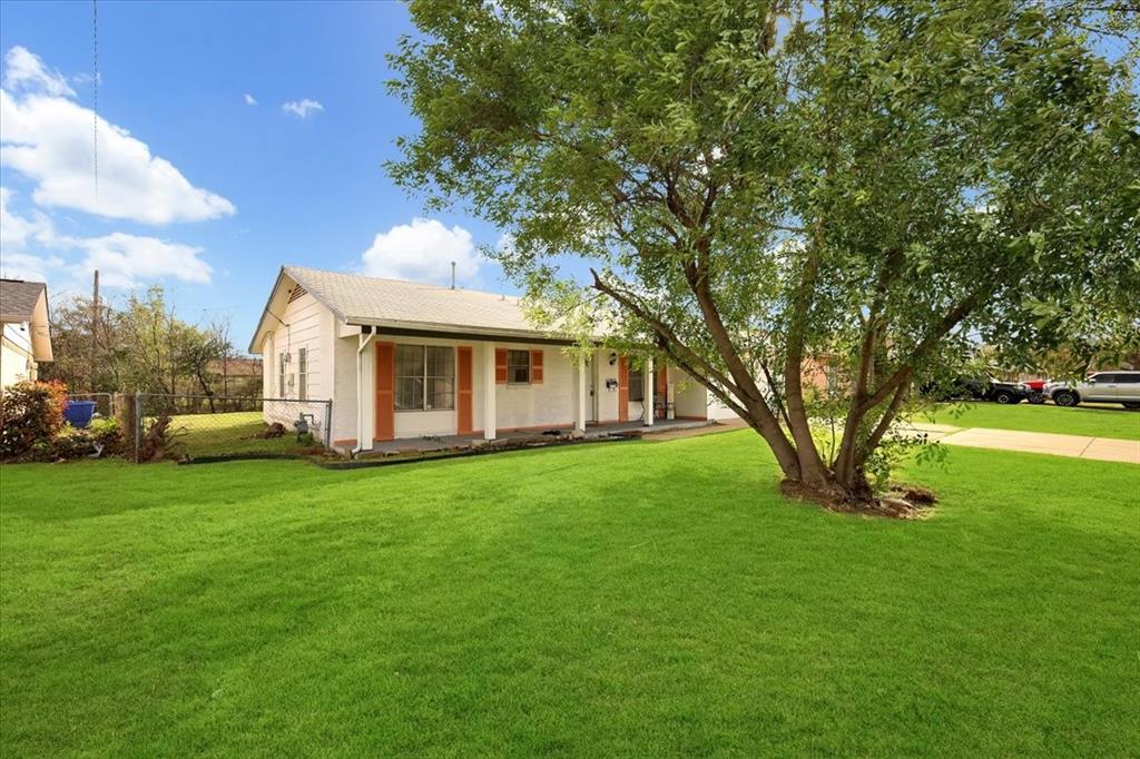 2508 W Rochelle Road