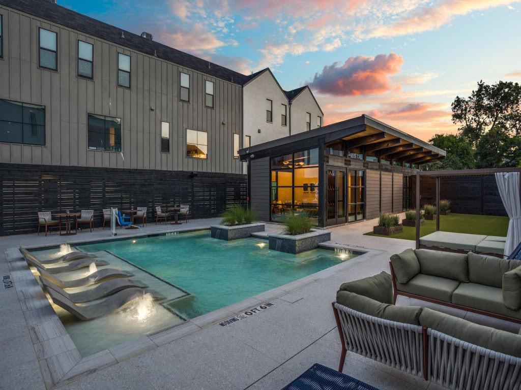 Deere Park - Residential Lease