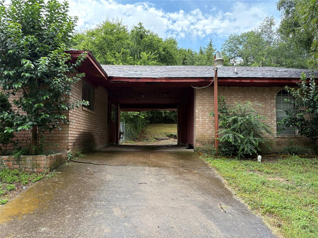 602 Linkcrest Circle