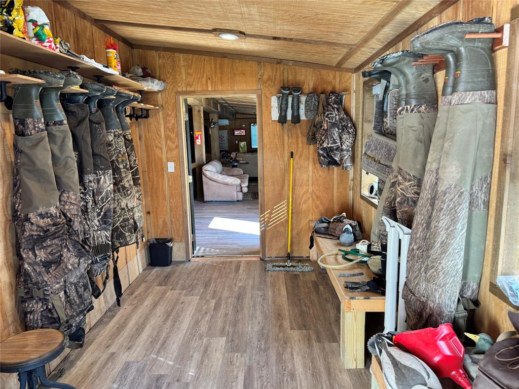 9500 Highway 33
