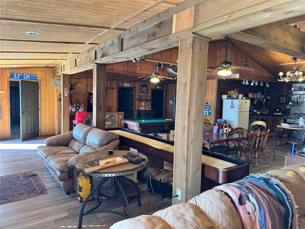 9500 Highway 33