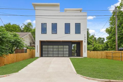 1336 Compton Street Dallas TX 75203