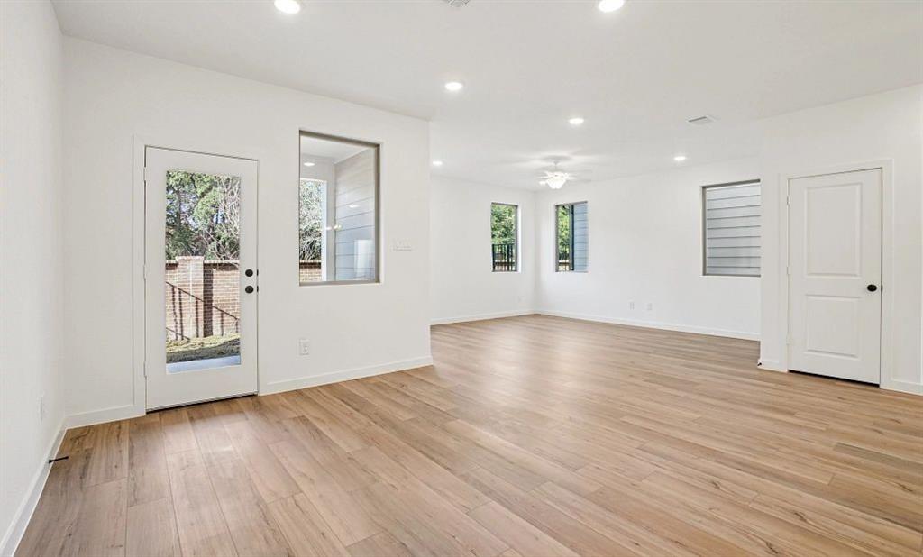 6923 Mission Tejas Drive