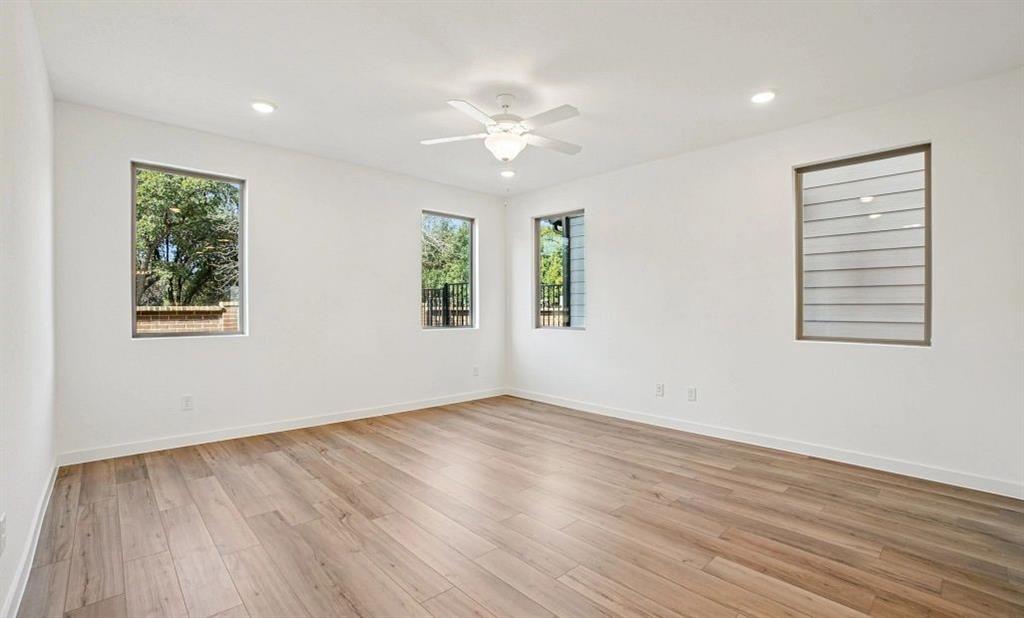 Sereno Oaks at Buckner Terrace - Residential