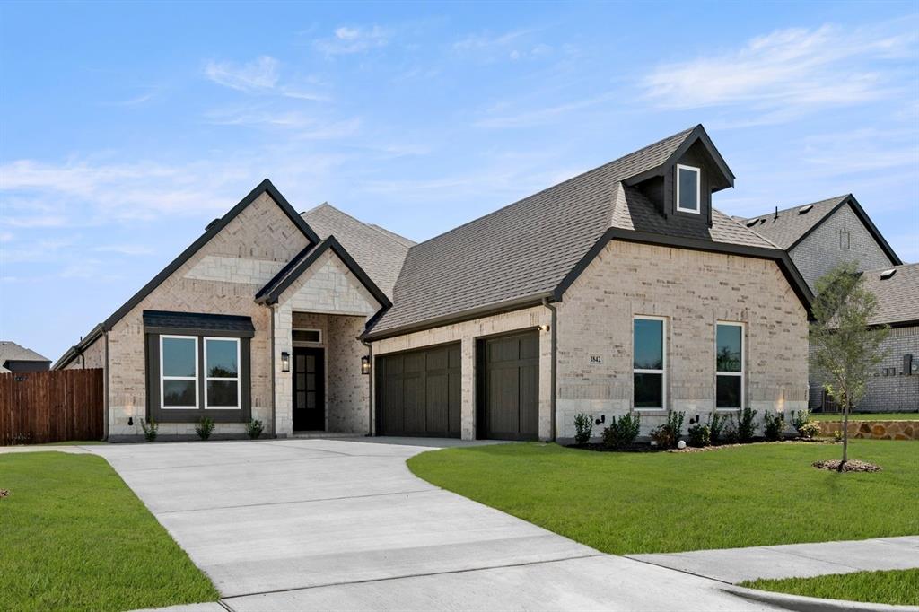 1842 Briarwood Way