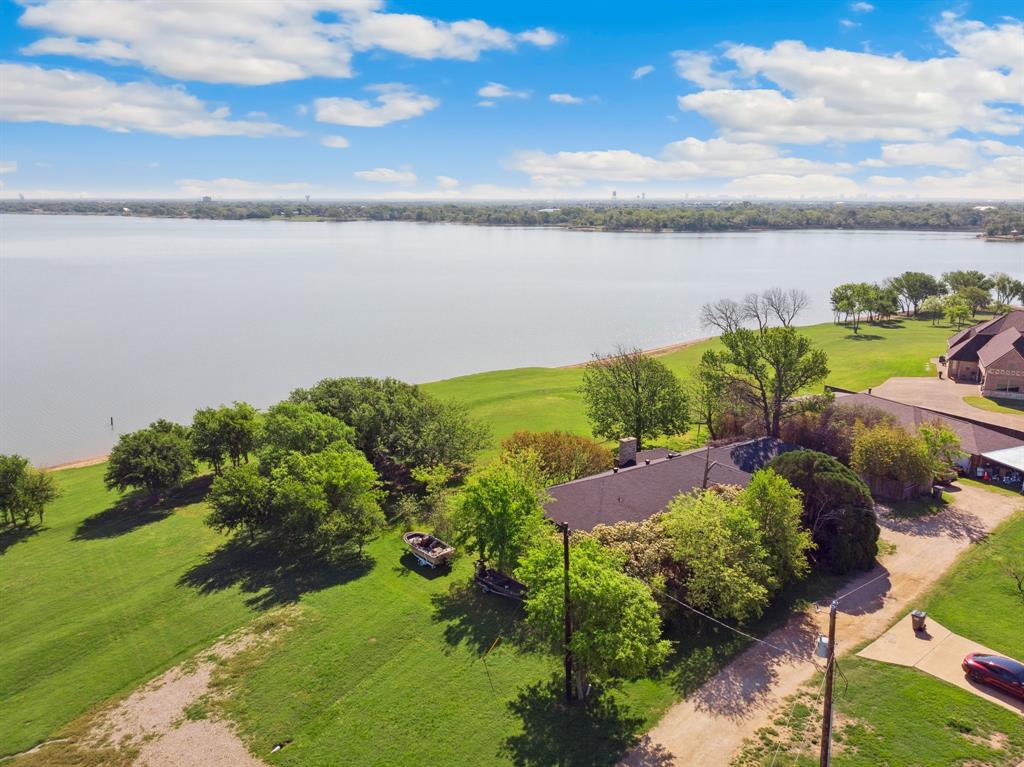 1120 Loneta Lane