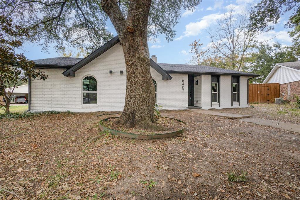 6402 Faircove Circle