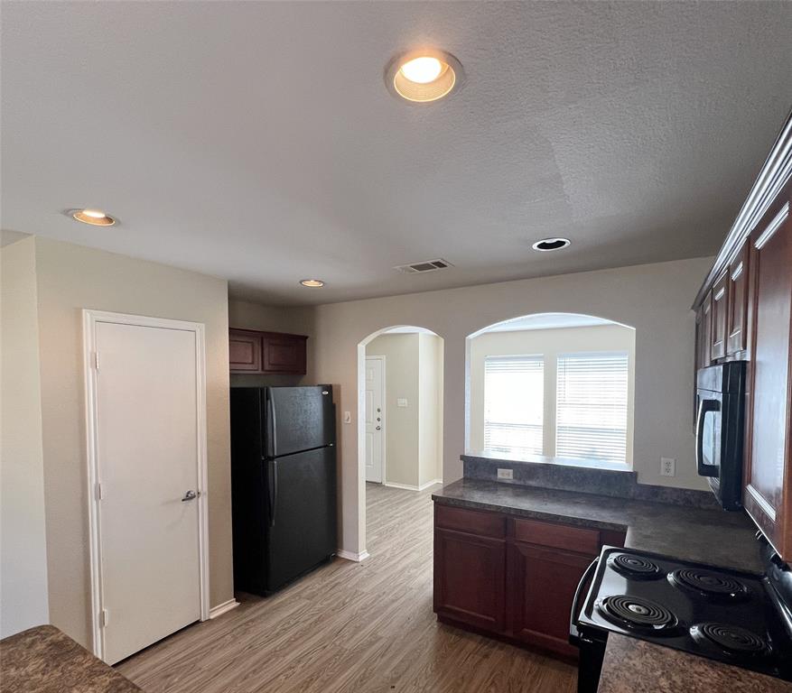 Fossil Hill Estates - Residential Lease