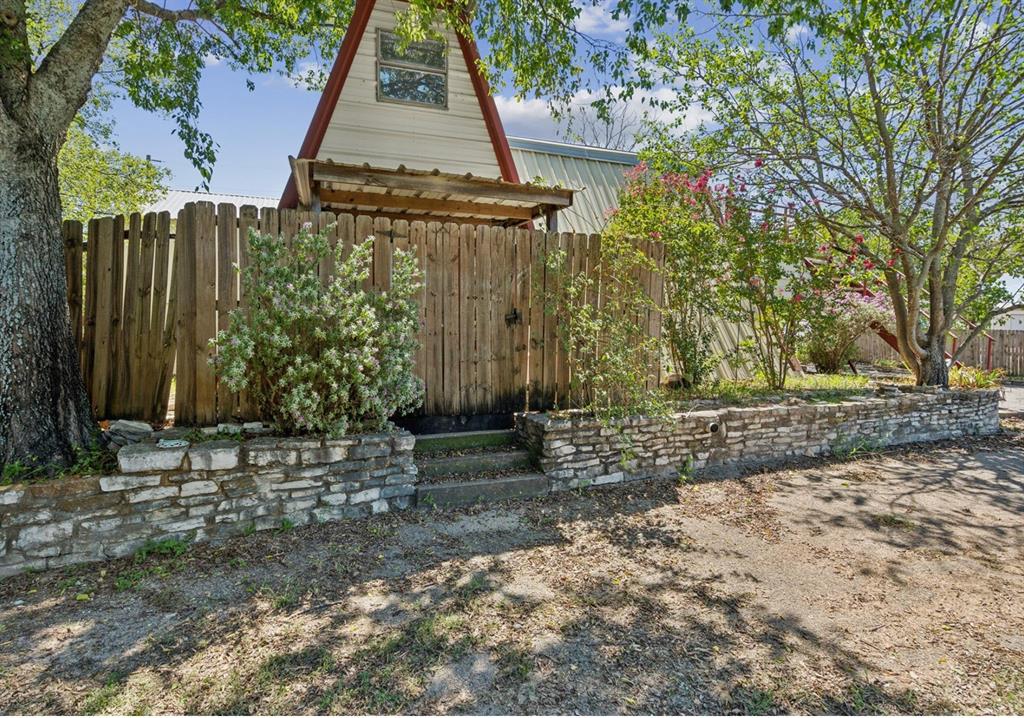 East Park - Commercial Sale