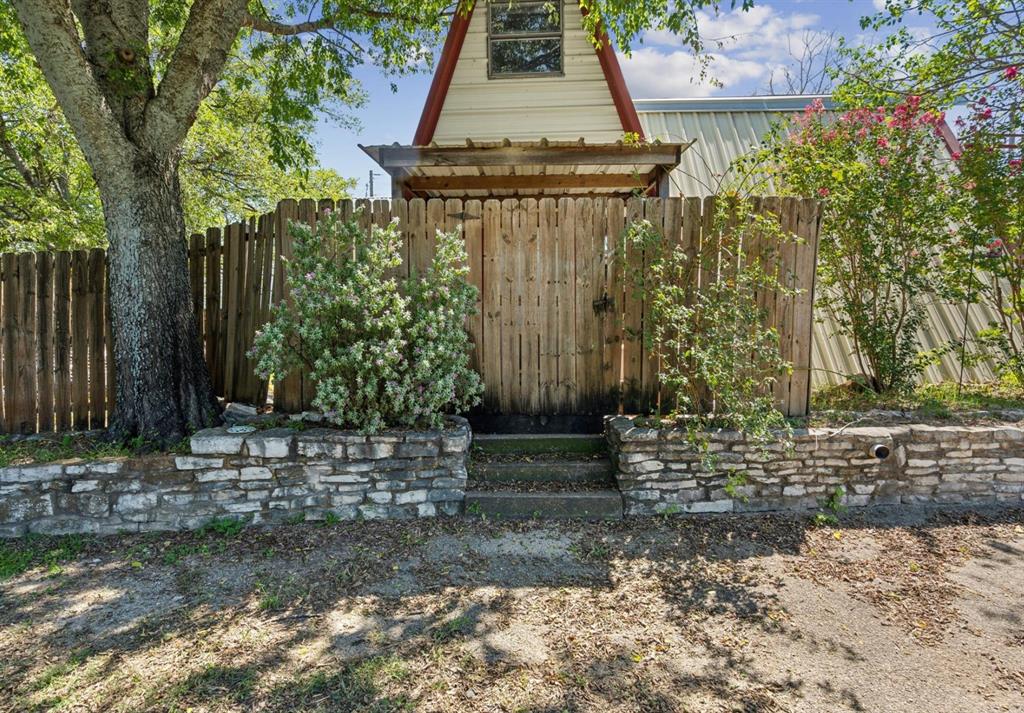 East Park - Commercial Sale