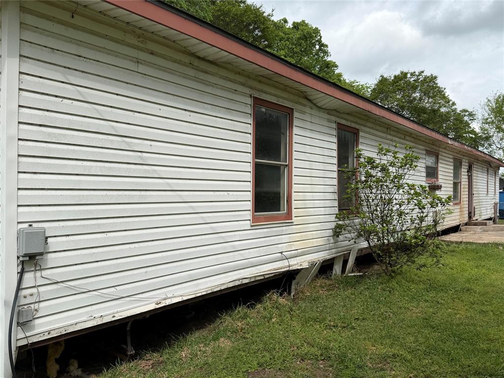 1005 Cove Drive