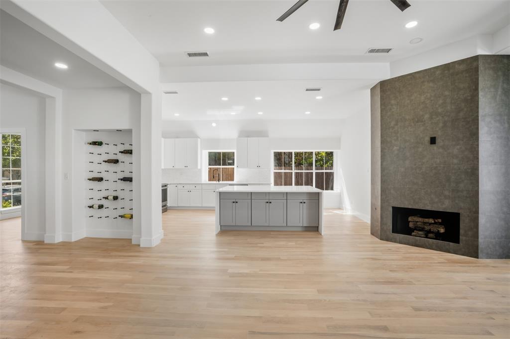 3528 Cottonwood Springs Drive