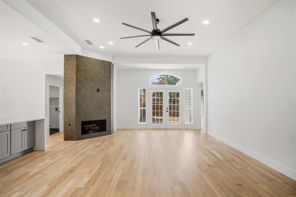 3528 Cottonwood Springs Drive