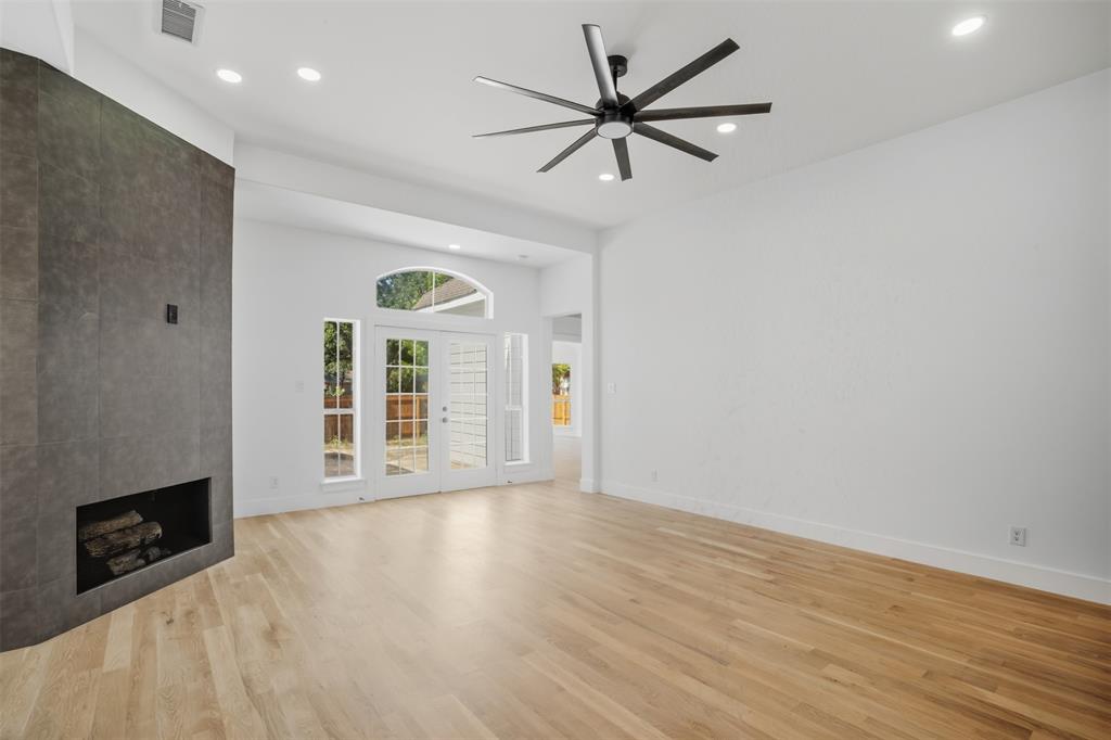 3528 Cottonwood Springs Drive