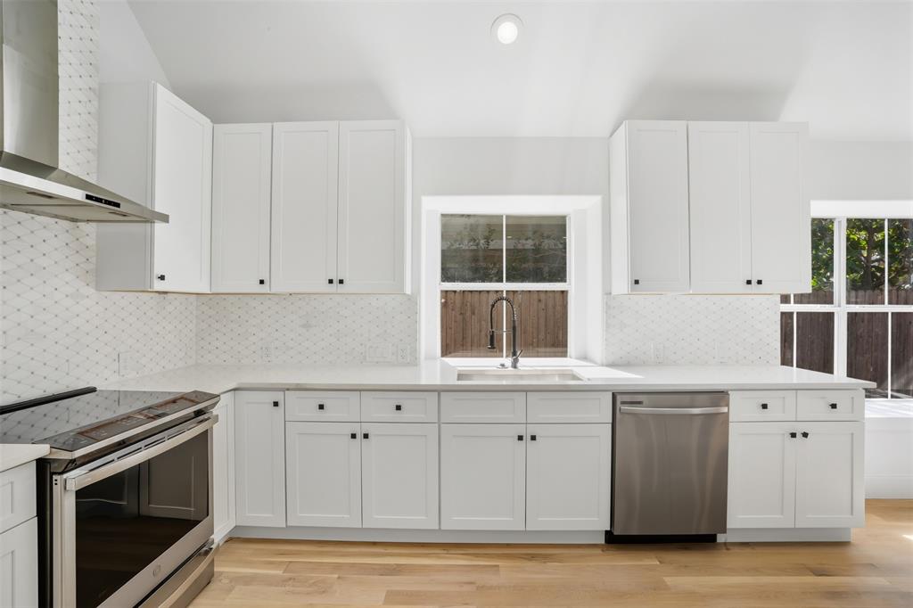 3528 Cottonwood Springs Drive