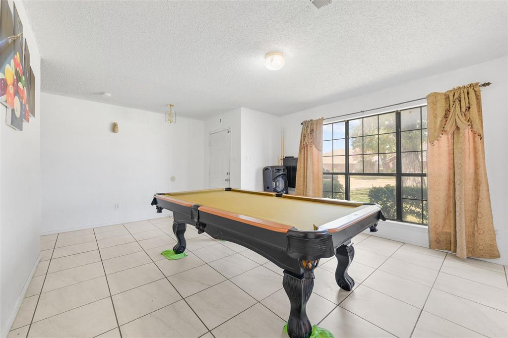 925 Clover Hill Lane