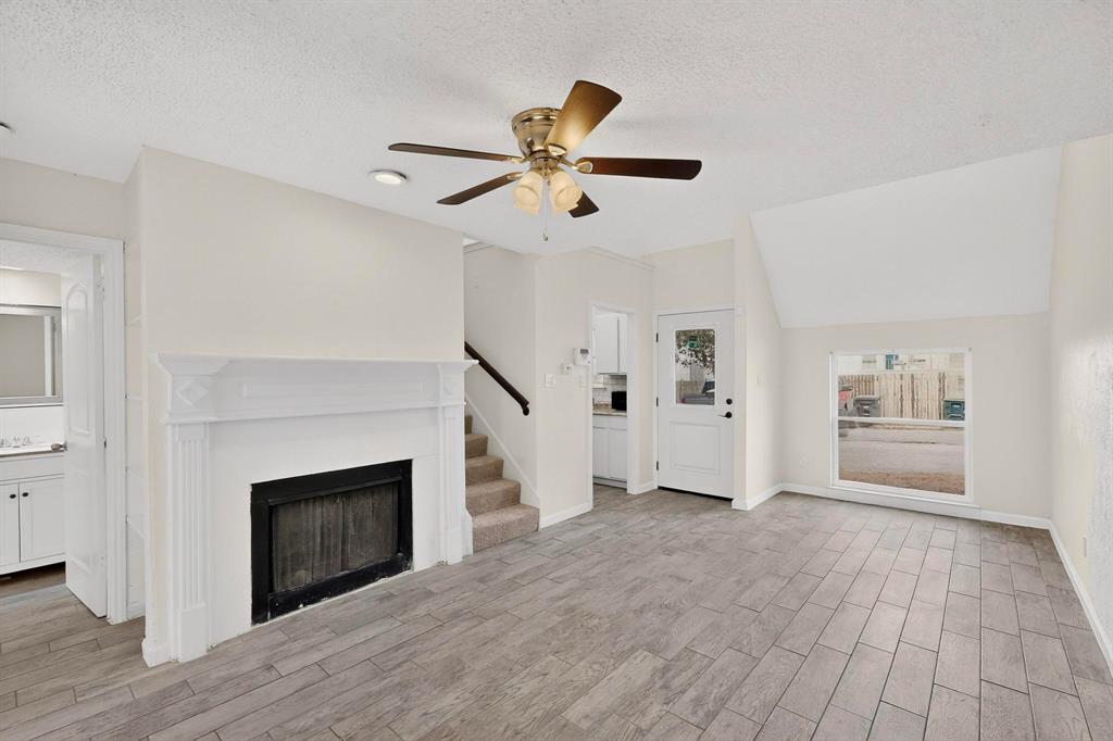 1442 Weiler Boulevard