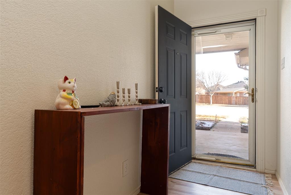 737 Summercrest Boulevard