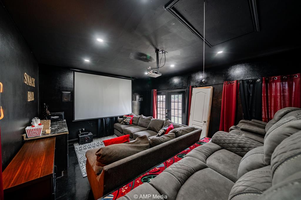 Lakes At Saddle Creek Sub - Residential