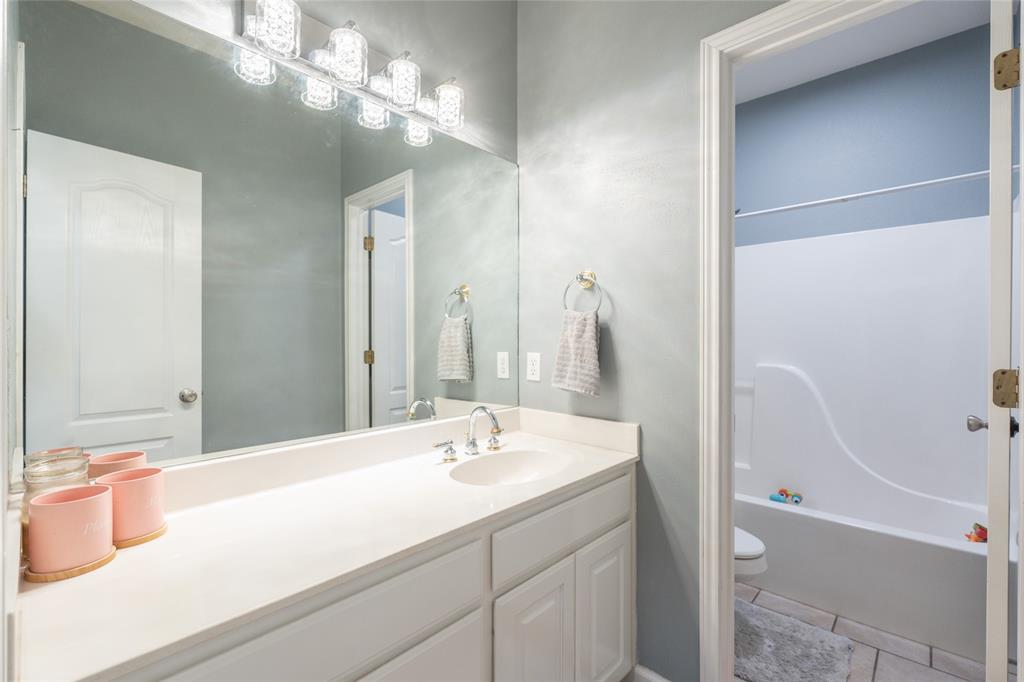 Lakes At Saddle Creek Sub - Residential