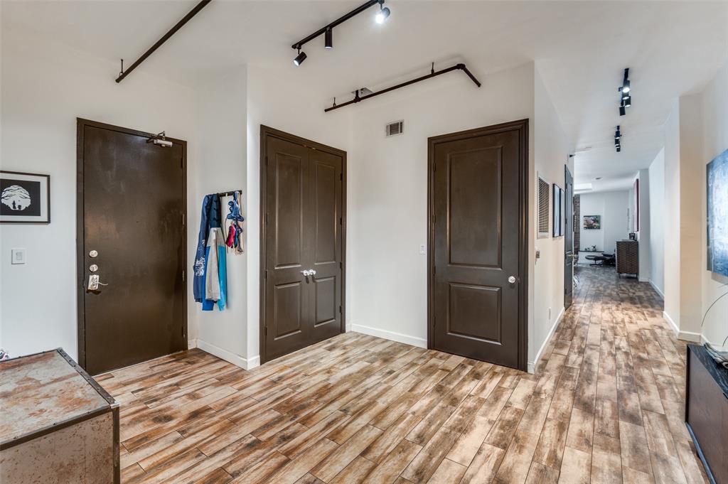 1122 Jackson Street 220