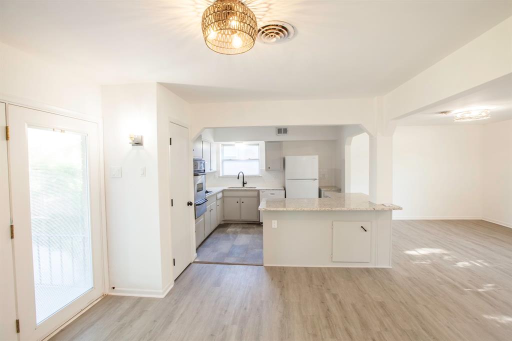 Dallas, Texas 75227, United States, 4 Bedrooms Bedrooms, ,2 BathroomsBathrooms,Residential,Active,126895