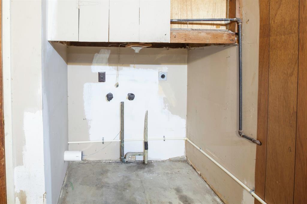 Dallas, Texas 75227, United States, 4 Bedrooms Bedrooms, ,2 BathroomsBathrooms,Residential,Active,126895