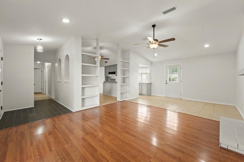 3231 Rockne Lane