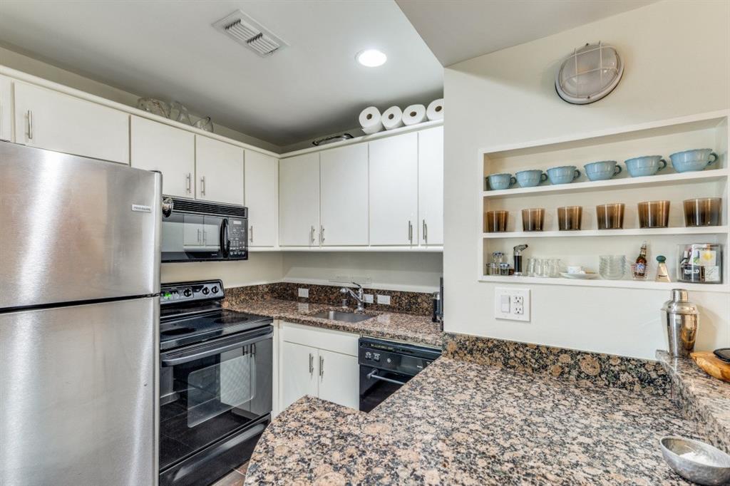 Buena Vista Street Condo 4242 - Residential