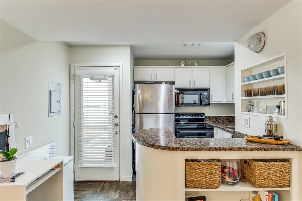 Buena Vista Street Condo 4242 - Residential