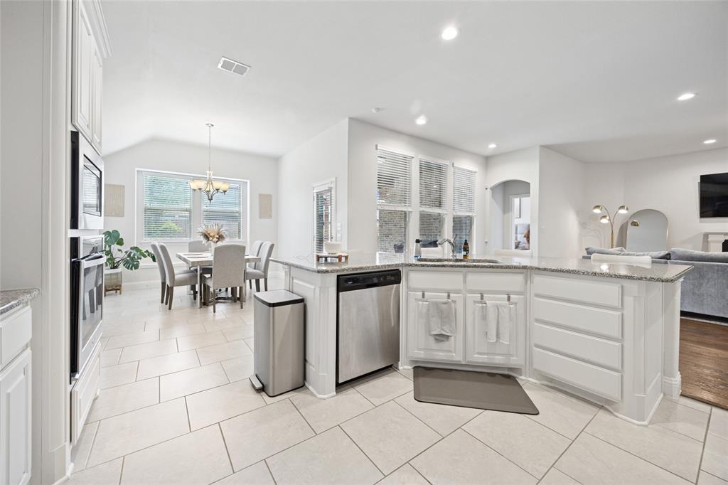 Saginaw, Texas 76131, United States, 3 Bedrooms Bedrooms, ,2 BathroomsBathrooms,Residential,Active,99913