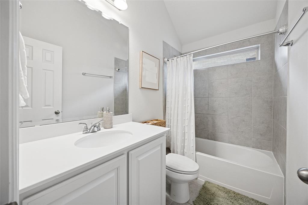 Saginaw, Texas 76131, United States, 3 Bedrooms Bedrooms, ,2 BathroomsBathrooms,Residential,Active,99913