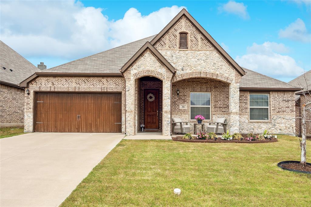 Saginaw, Texas 76131, United States, 3 Bedrooms Bedrooms, ,2 BathroomsBathrooms,Residential,Active,99913