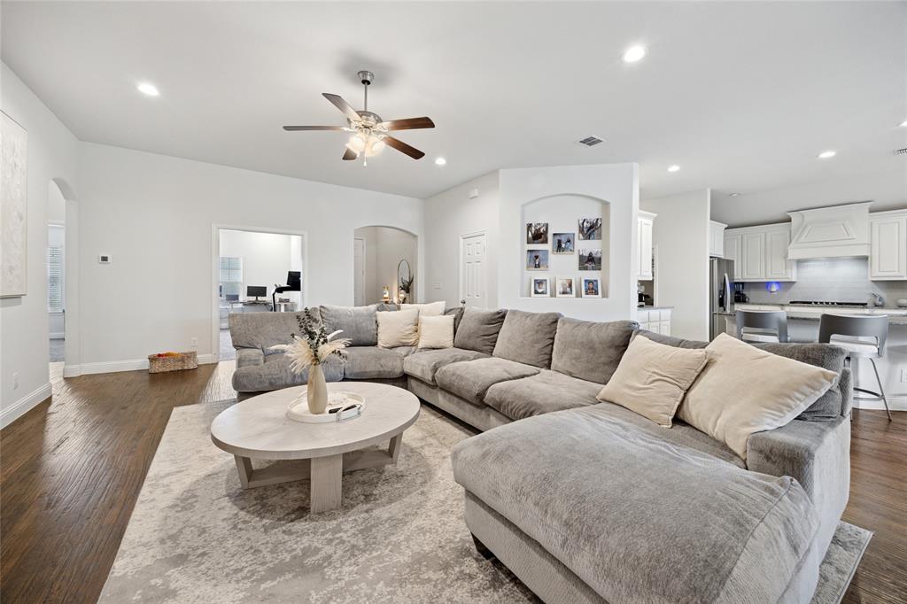 Saginaw, Texas 76131, United States, 3 Bedrooms Bedrooms, ,2 BathroomsBathrooms,Residential,Active,99913