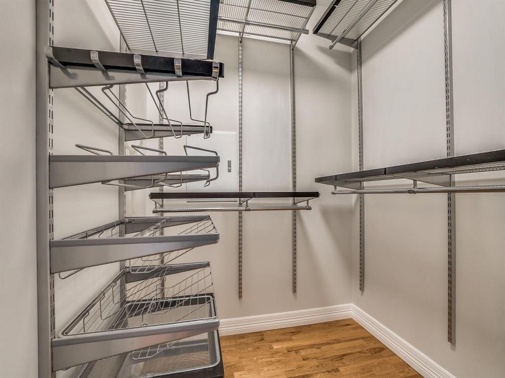 Metropolitan 1200 Main St Condo - Residential