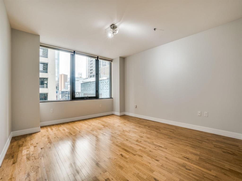 Metropolitan 1200 Main St Condo - Residential