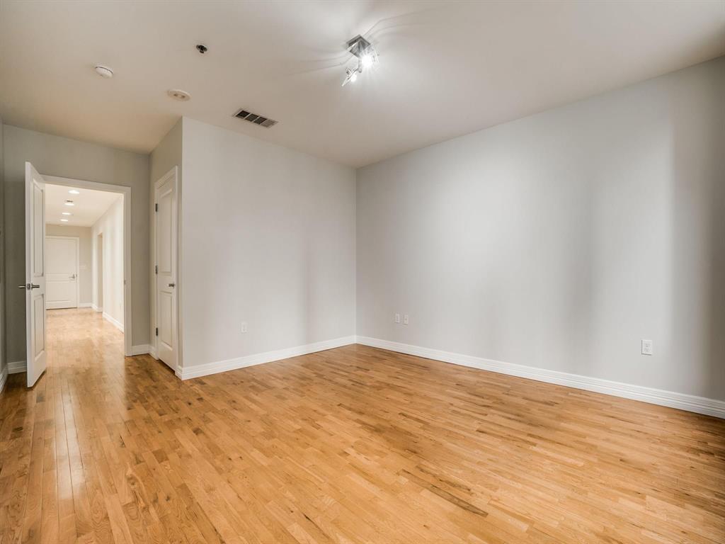 Metropolitan 1200 Main St Condo - Residential